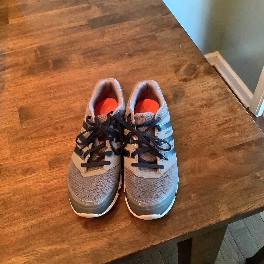 Adidas - Picture 3 of 4